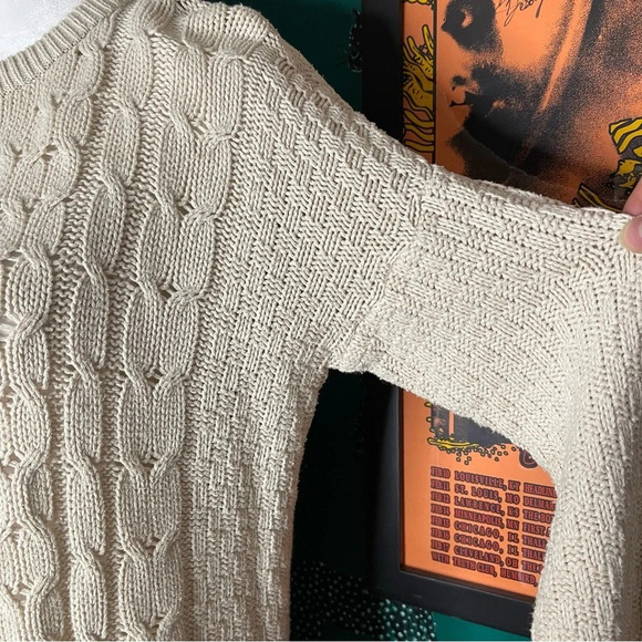 Old Navy White Long Sleeve Pullover Cable Knit Cotton Blend Crew Sweater Size S - Picture 4 of 10
